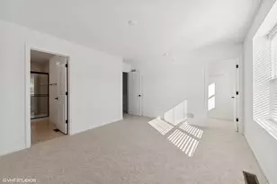 1033 Wren Rd, Des Plaines, IL 60018 - Photo 12