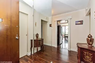 5445 N Sheridan Rd, Chicago, IL 60640 - Photo 4