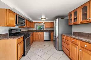 10510 W Fullerton Ave, Melrose Park, IL 60164 - Photo 12