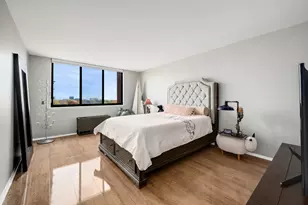 2000 St Regis Dr, Lombard, IL 60148 - Photo 16