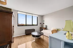 2000 St Regis Dr, Lombard, IL 60148 - Photo 18