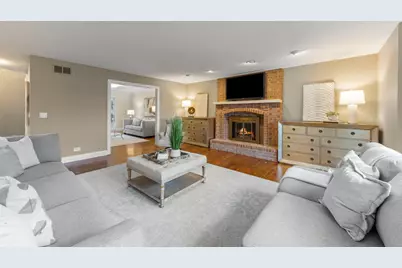 6441 Bobby Jones Lane, Woodridge, IL 60517 - Photo 8