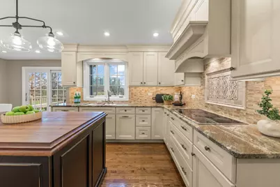 6441 Bobby Jones Lane, Woodridge, IL 60517 - Photo 12