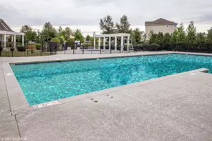 605 Brook Ct, Oswego, IL 60543 - Photo 32