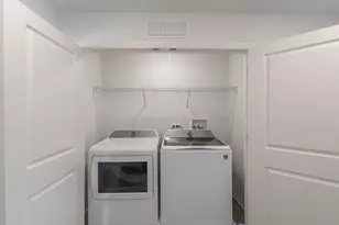 605 Brook Ct, Oswego, IL 60543 - Photo 22