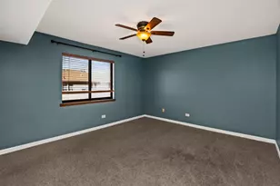 8426 W Catalpa Ave, Chicago, IL 60656 - Photo 14