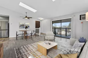 2713 Northcreek Dr, Woodridge, IL 60517 - Photo 2