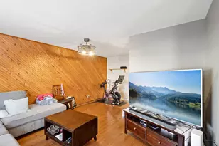 2311 Carriage Ln, Lindenhurst, IL 60046 - Photo 10