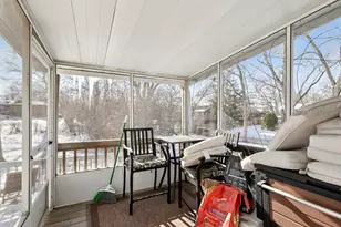 2311 Carriage Ln, Lindenhurst, IL 60046 - Photo 24