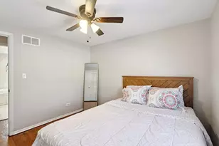 2311 Carriage Ln, Lindenhurst, IL 60046 - Photo 12