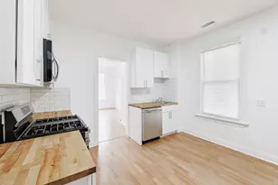 1430 W Superior St, Chicago, IL 60642 - Photo 8