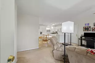 515 Valley View Dr, Philo, IL 61864 - Photo 4