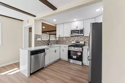 7730 Virginia Court, Willowbrook, IL 60527 - Photo 8