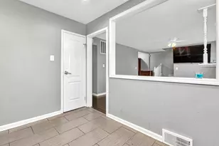 15415 Dorchester Ave, Dolton, IL 60419 - Photo 8