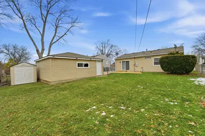 210 Willow Road, Streamwood, IL 60107 - Photo 20