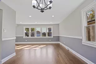 5748 W 89th Pl, Oak Lawn, IL 60453 - Photo 6