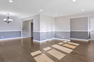 5748 W 89th Pl, Oak Lawn, IL 60453 - Photo 4