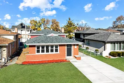 5748 W 89th Place, Oak Lawn, IL 60453 - Photo 2