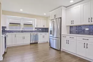 5748 W 89th Pl, Oak Lawn, IL 60453 - Photo 8