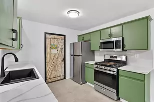 615 Winfield Dr, South Beloit, IL 61080 - Photo 10