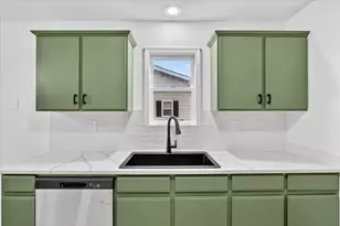 615 Winfield Dr, South Beloit, IL 61080 - Photo 12