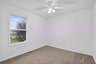 615 Winfield Dr, South Beloit, IL 61080 - Photo 18