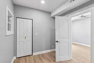 432 N Lawndale Ave, Chicago, IL 60624 - Photo 8