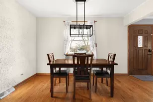 138 N Elmwood Ave, Wood Dale, IL 60191 - Photo 8