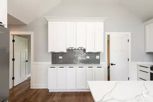 8650 Lockwood Ave, Burbank, IL 60459 - Photo 14