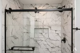 8650 Lockwood Ave, Burbank, IL 60459 - Photo 24