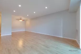 1103 S Hunt Club Dr, Mount Prospect, IL 60056 - Photo 18