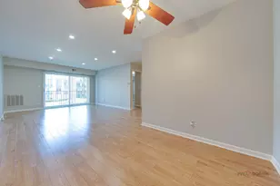 1103 S Hunt Club Dr, Mount Prospect, IL 60056 - Photo 16