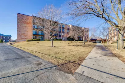 1103 S Hunt Club Drive #223, Mount Prospect, IL 60056 - Photo 2