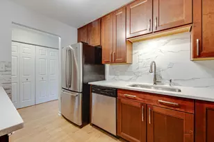 1103 S Hunt Club Dr, Mount Prospect, IL 60056 - Photo 10