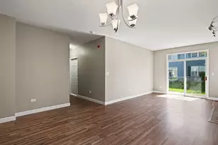 2568 Golf Ridge Cir, Naperville, IL 60563 - Photo 6