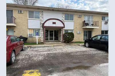 501 Carlysle Drive #7, Clarendon Hills, IL 60514 - Photo 1