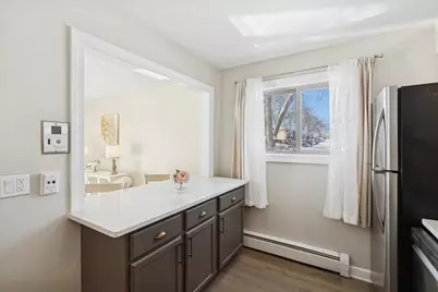 501 Carlysle Drive #7, Clarendon Hills, IL 60514 - Photo 6