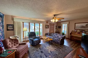 113 W 3rd St, Wyanet, IL 61379 - Photo 10