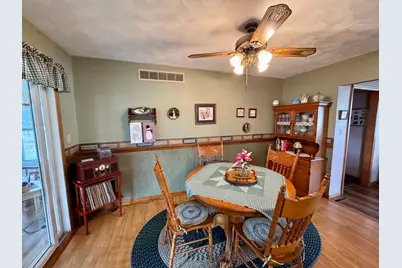 113 W 3rd Street, Wyanet, IL 61379 - Photo 6