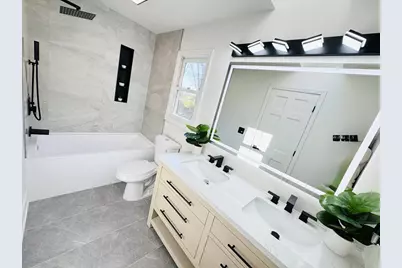 720 Tulip Circle, Island Lake, IL 60042 - Photo 32