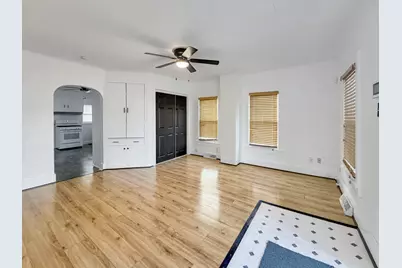 827 E Garden Street, Freeport, IL 61032 - Photo 10