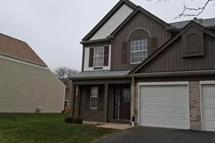 114 W 67th St, Westmont, IL 60559 - Photo 2