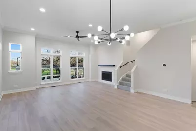 839 W 14th Place, Chicago, IL 60608 - Photo 2