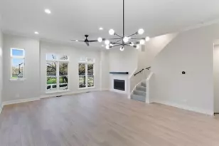 839 W 14th Pl, Chicago, IL 60608 - Photo 2