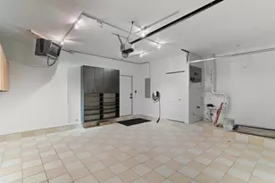 839 W 14th Pl, Chicago, IL 60608 - Photo 14