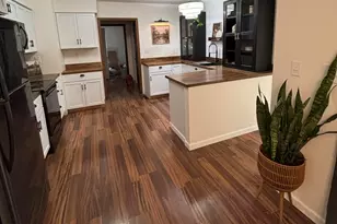 112 Donoho Dr, Salem, IL 62881 - Photo 8