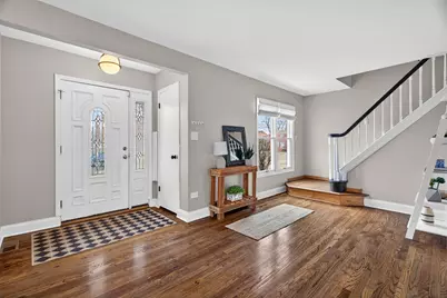 10511 S Hamlin Avenue, Chicago, IL 60655 - Photo 4