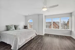 1251 Gateway Ct, Northbrook, IL 60062 - Photo 16