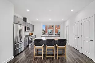 1251 Gateway Ct, Northbrook, IL 60062 - Photo 8