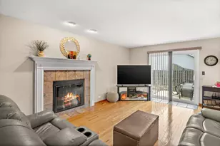 2479 Carlton Dr, Woodridge, IL 60517 - Photo 14